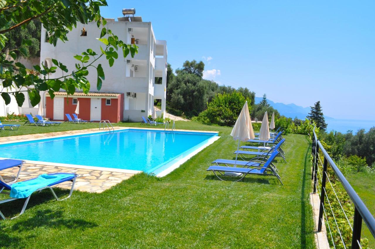 Large Apartment By The Pool - Pelekas Beach, Corfu Εξωτερικό φωτογραφία